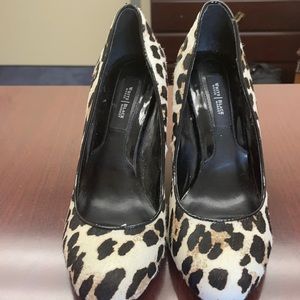 Leopard fur shoes
